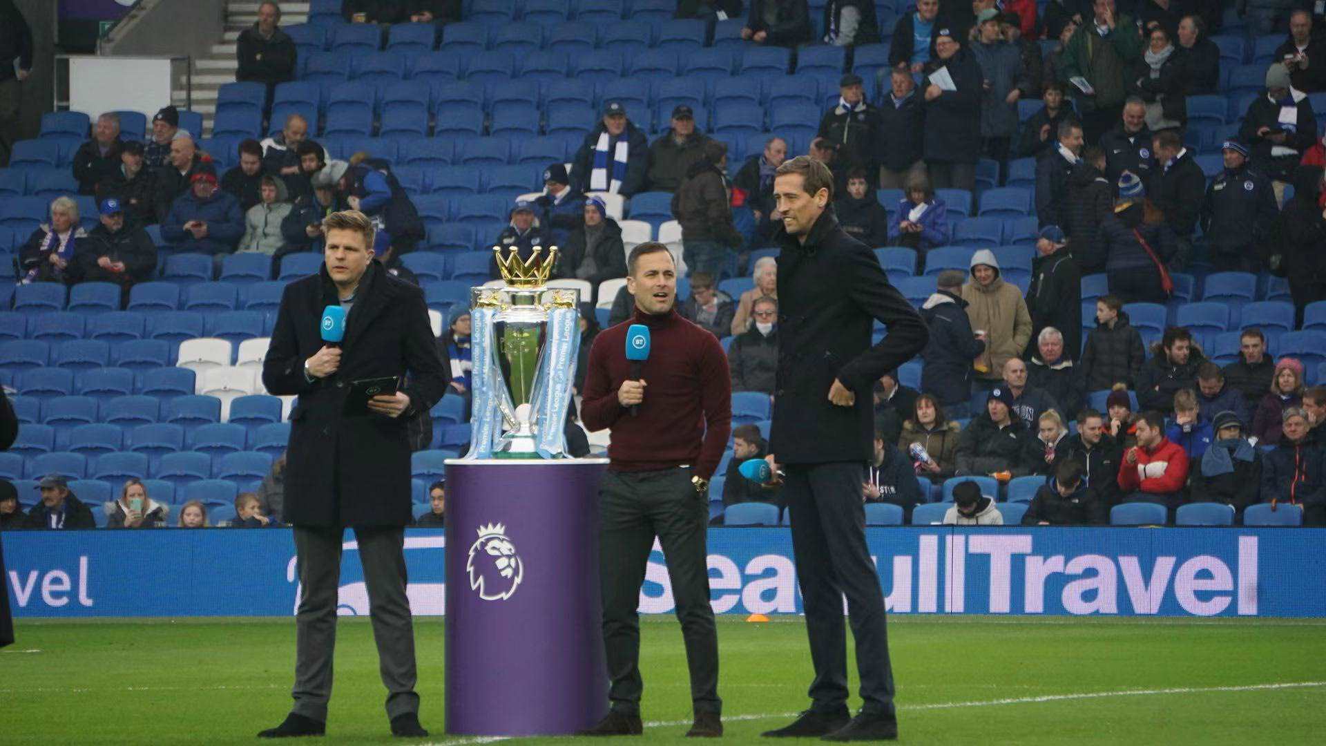 尤其是在金 尤其是在金